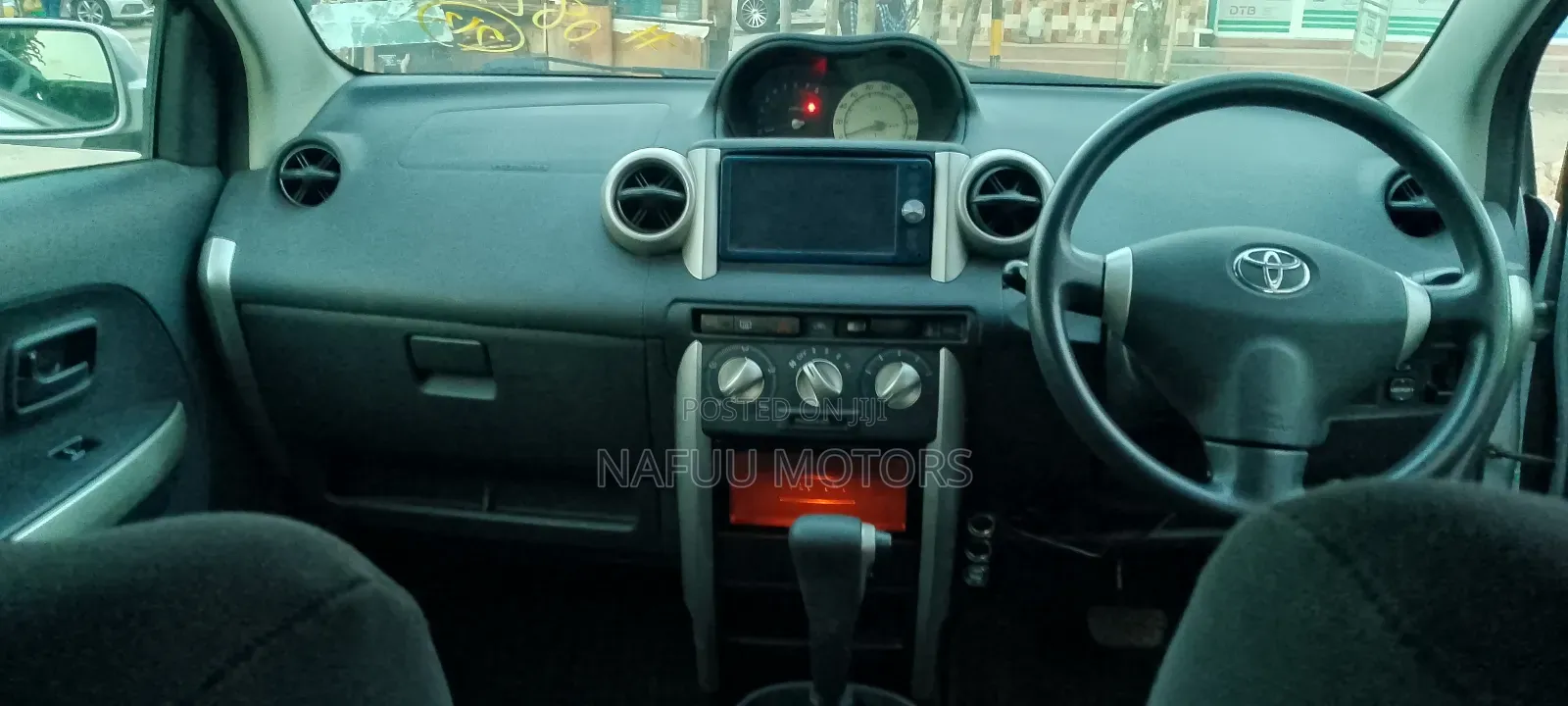 Toyota IST 2003 Silver