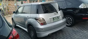 Toyota IST 2003 Silver