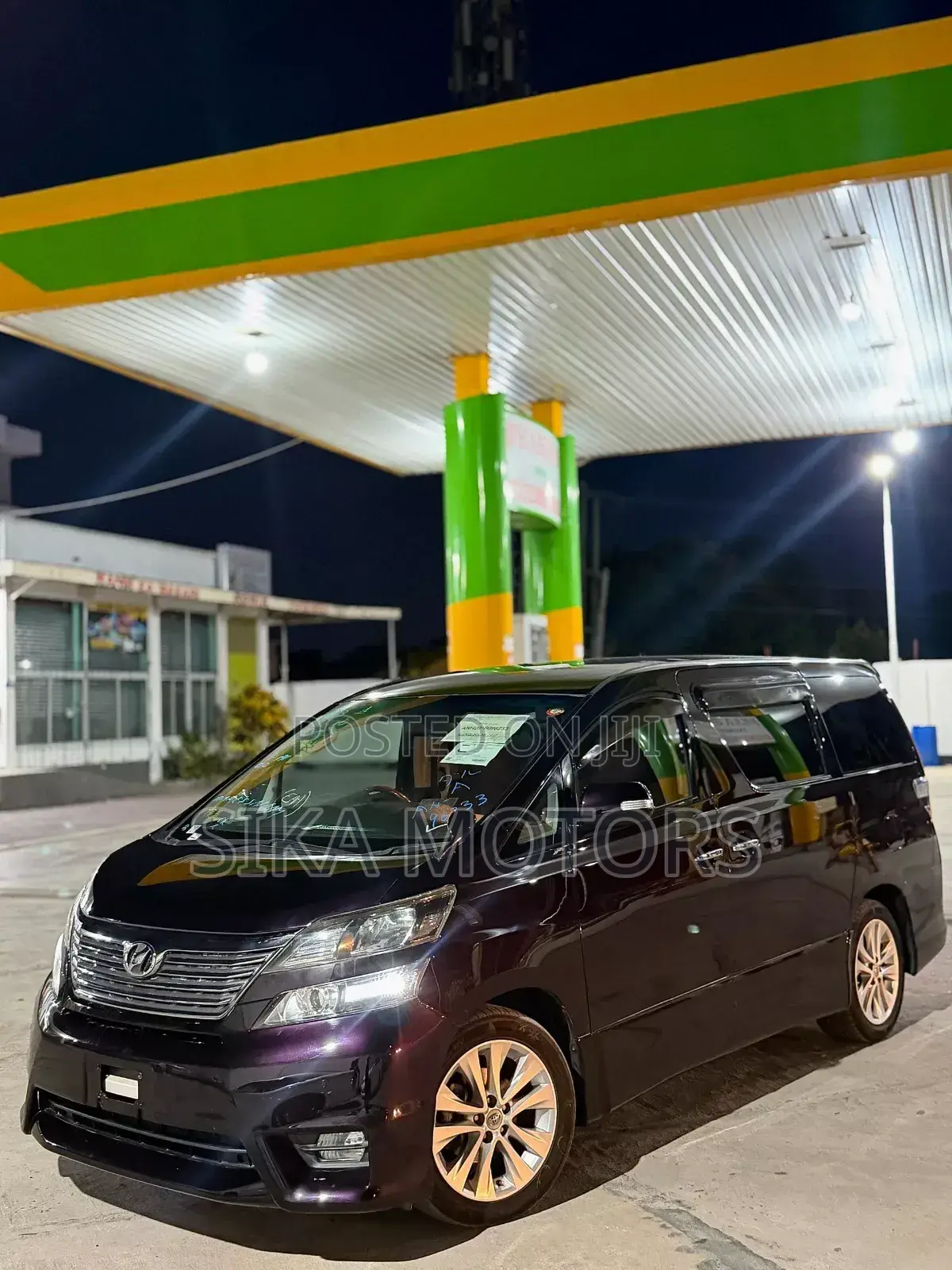 Toyota Vellfire 2010 Black