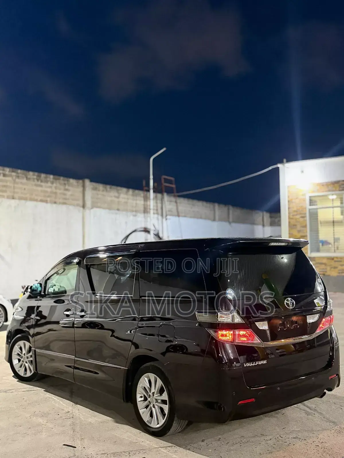Toyota Vellfire 2010 Black