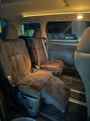 Toyota Vellfire 2010 Black