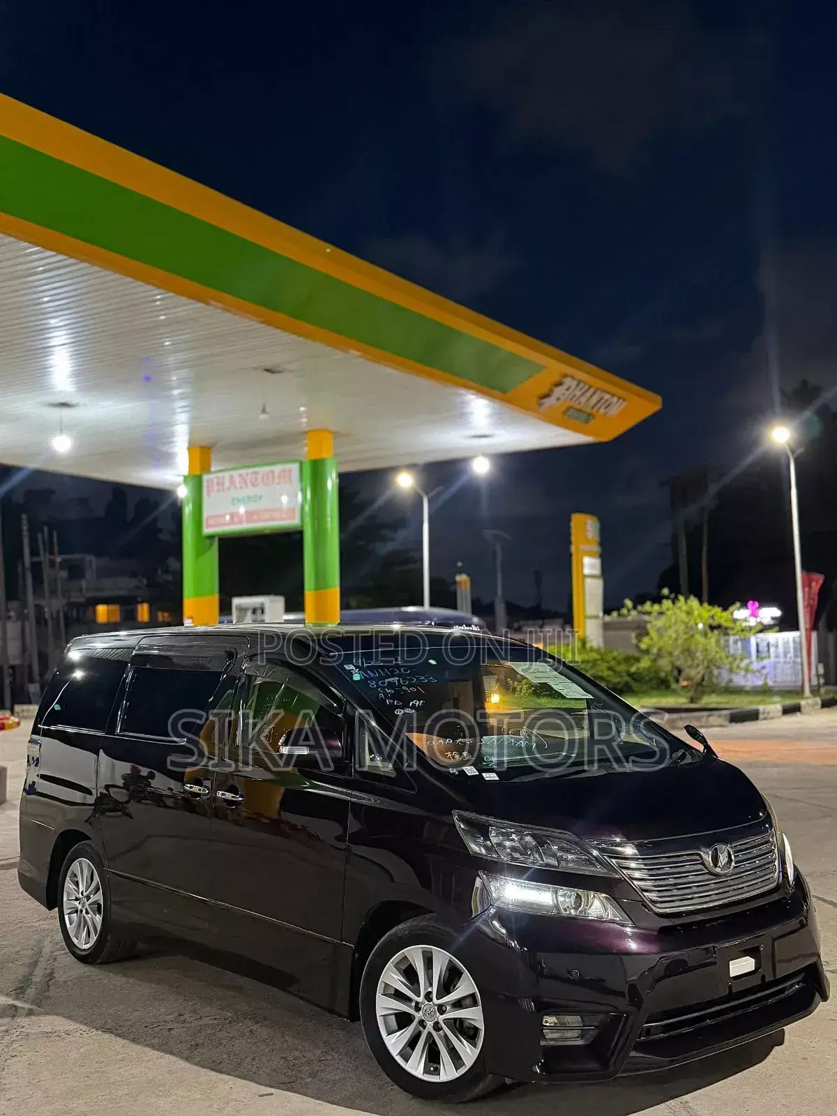 Toyota Vellfire 2010 Black