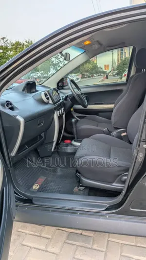 Toyota IST 2004 Black