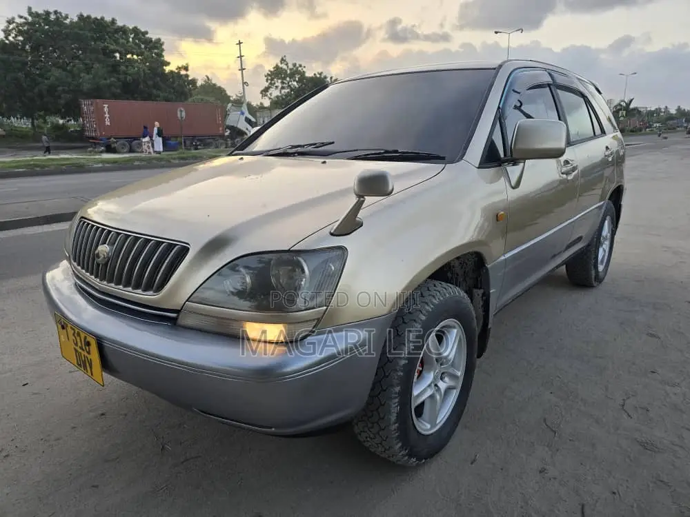 Toyota Harrier 2002 Beige