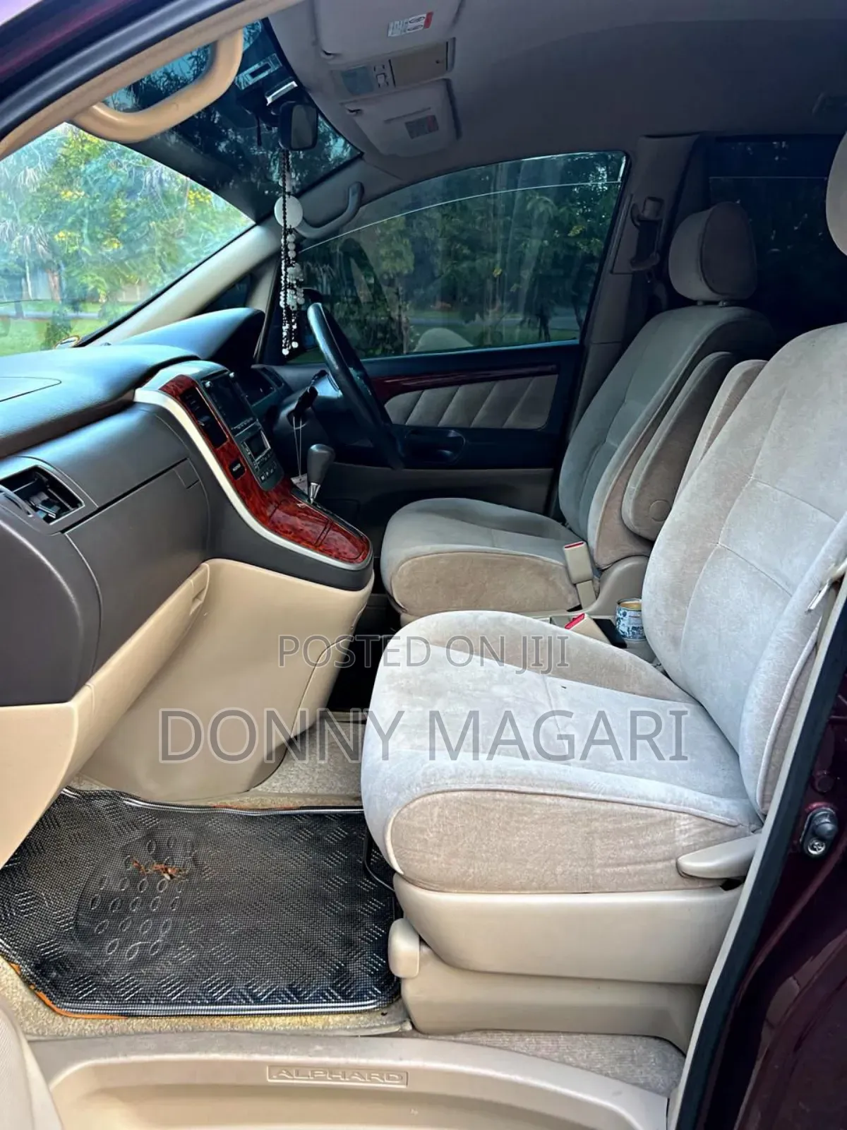 Toyota Alphard 2.4 Petrol AWD 2004 Maroon