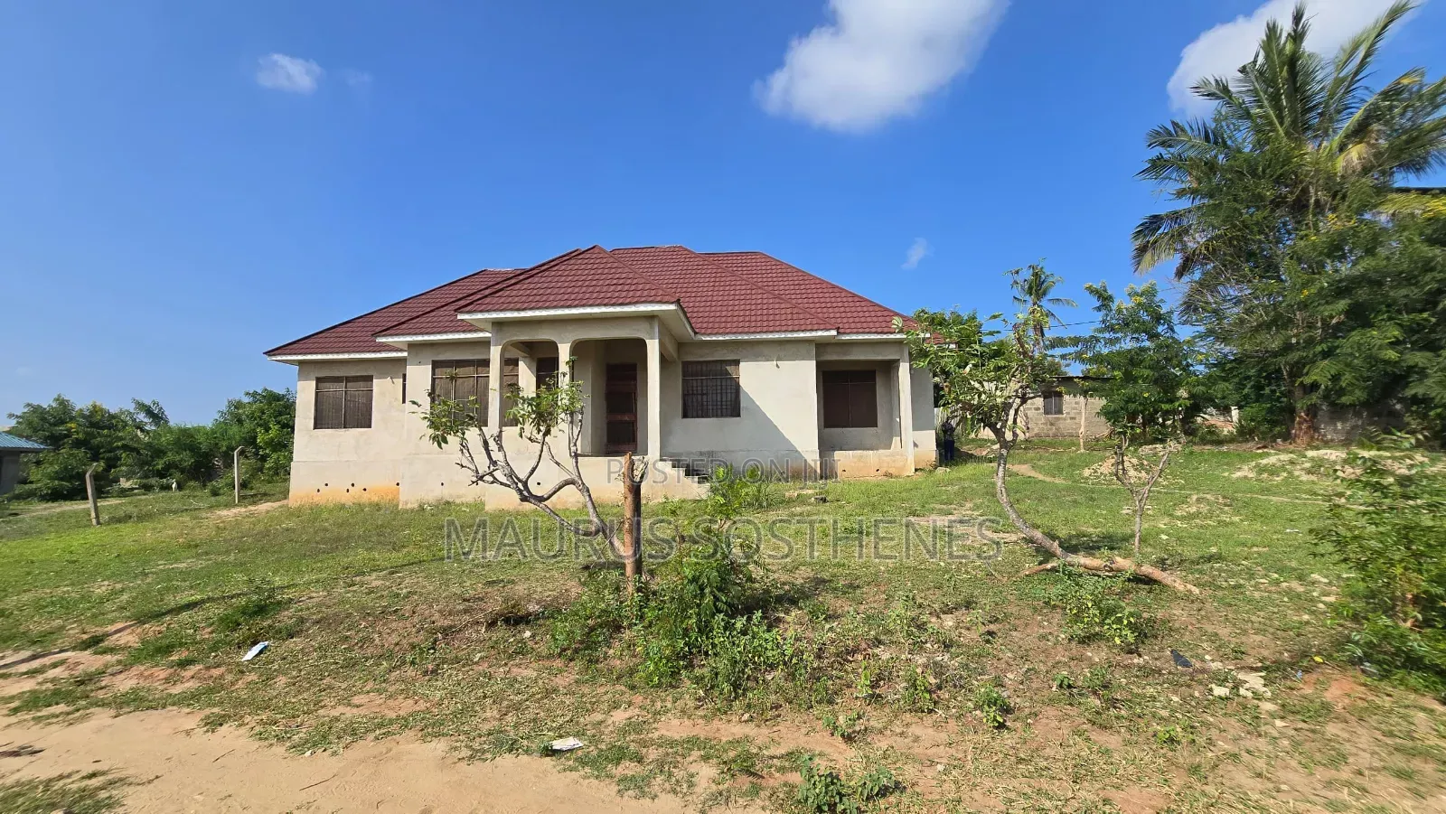 4bdrm House in Madale Mivumoni, Kunduchi for sale