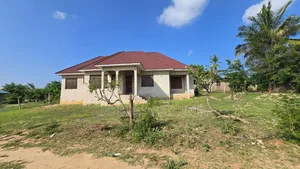 4bdrm House in Madale Mivumoni, Kunduchi for sale
