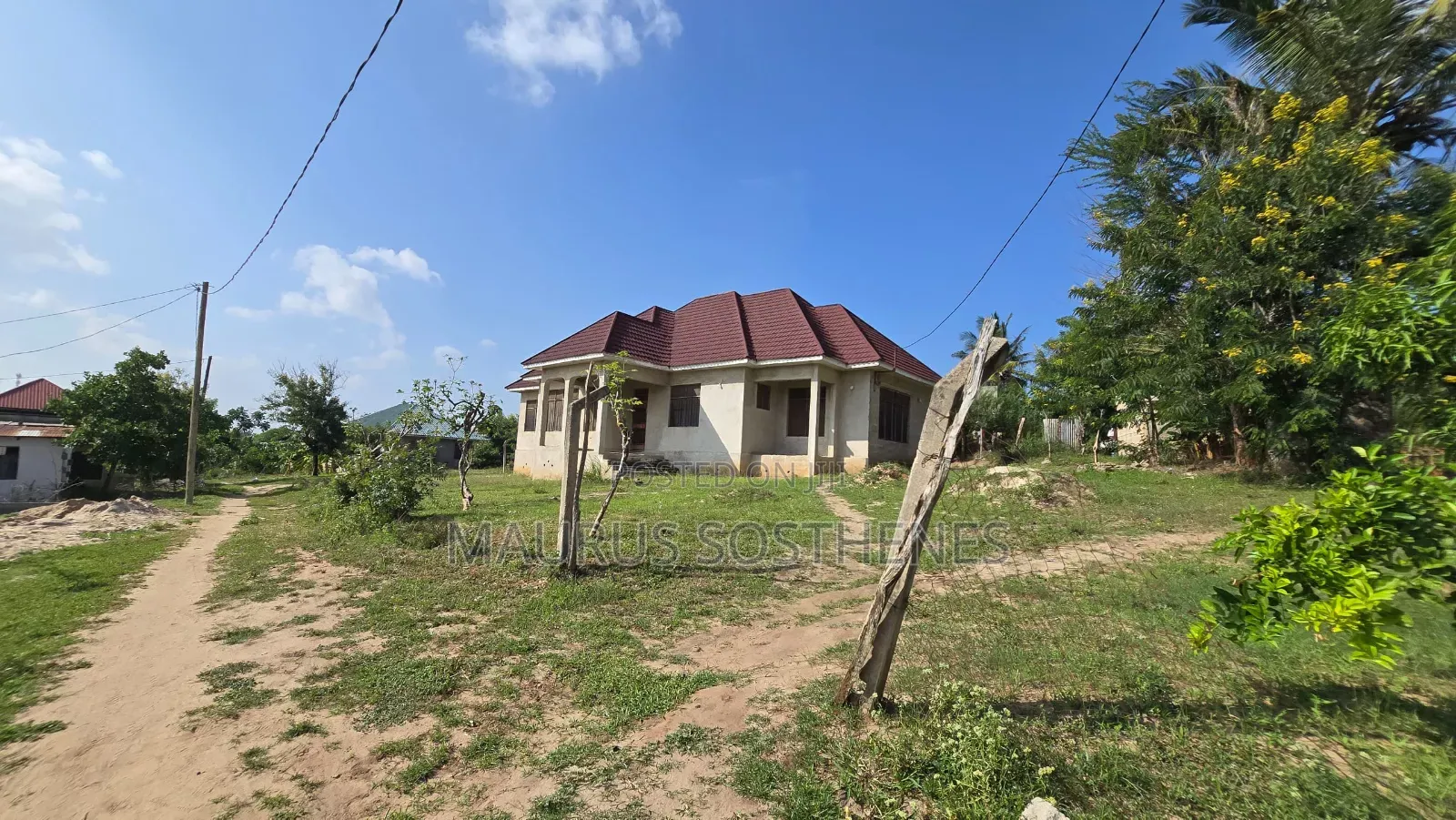 4bdrm House in Madale Mivumoni, Kunduchi for sale