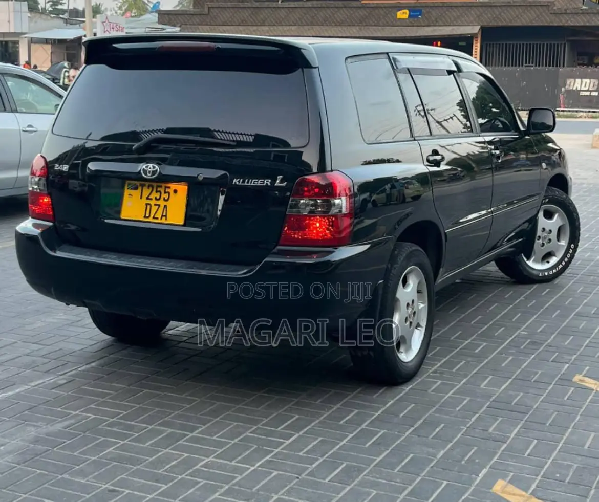 Toyota Kluger 2003 Black
