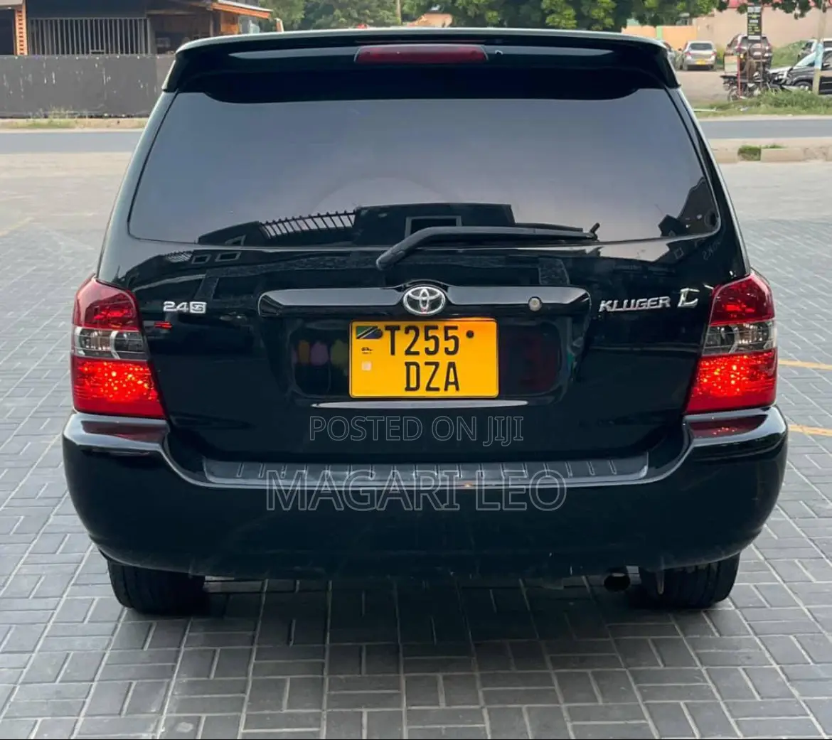 Toyota Kluger 2003 Black