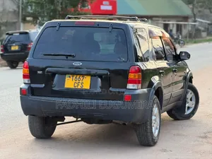 Ford Escape 2004 Black