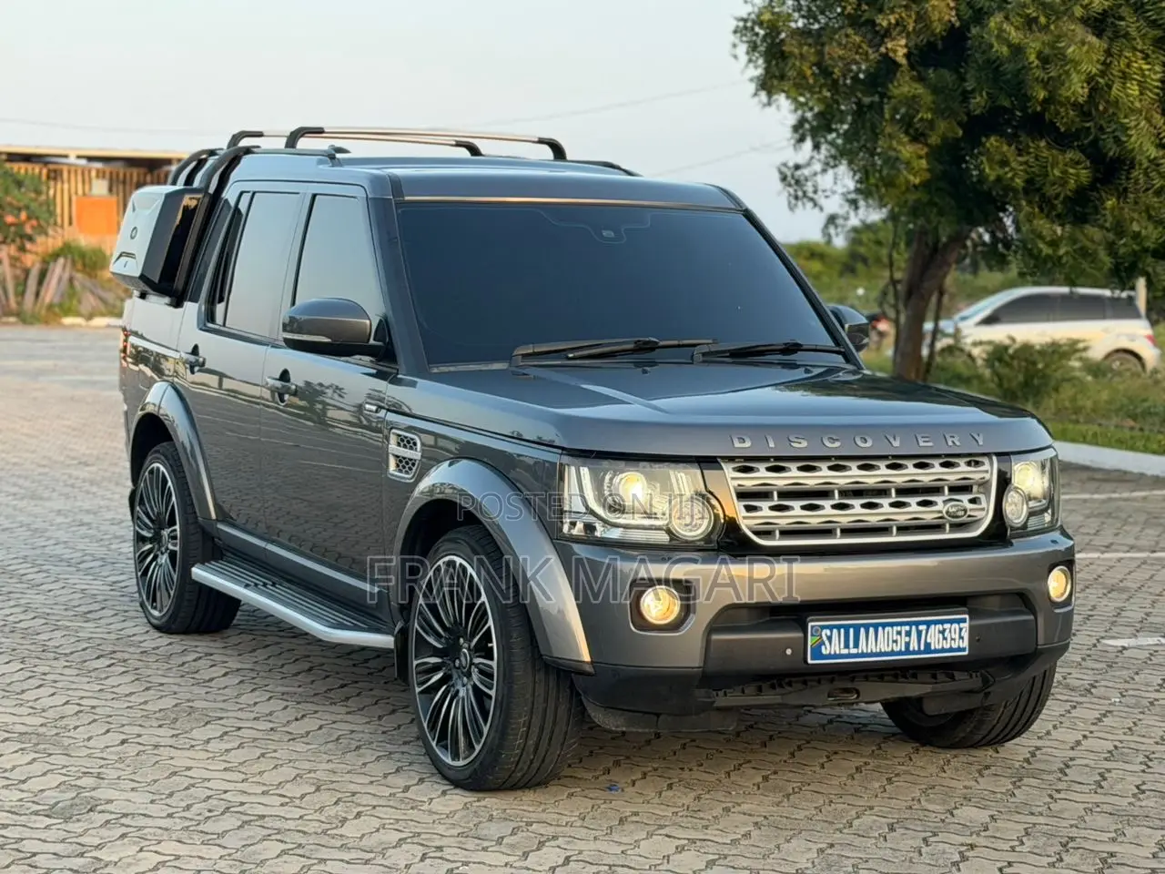 Land Rover Discovery 2015 Gray