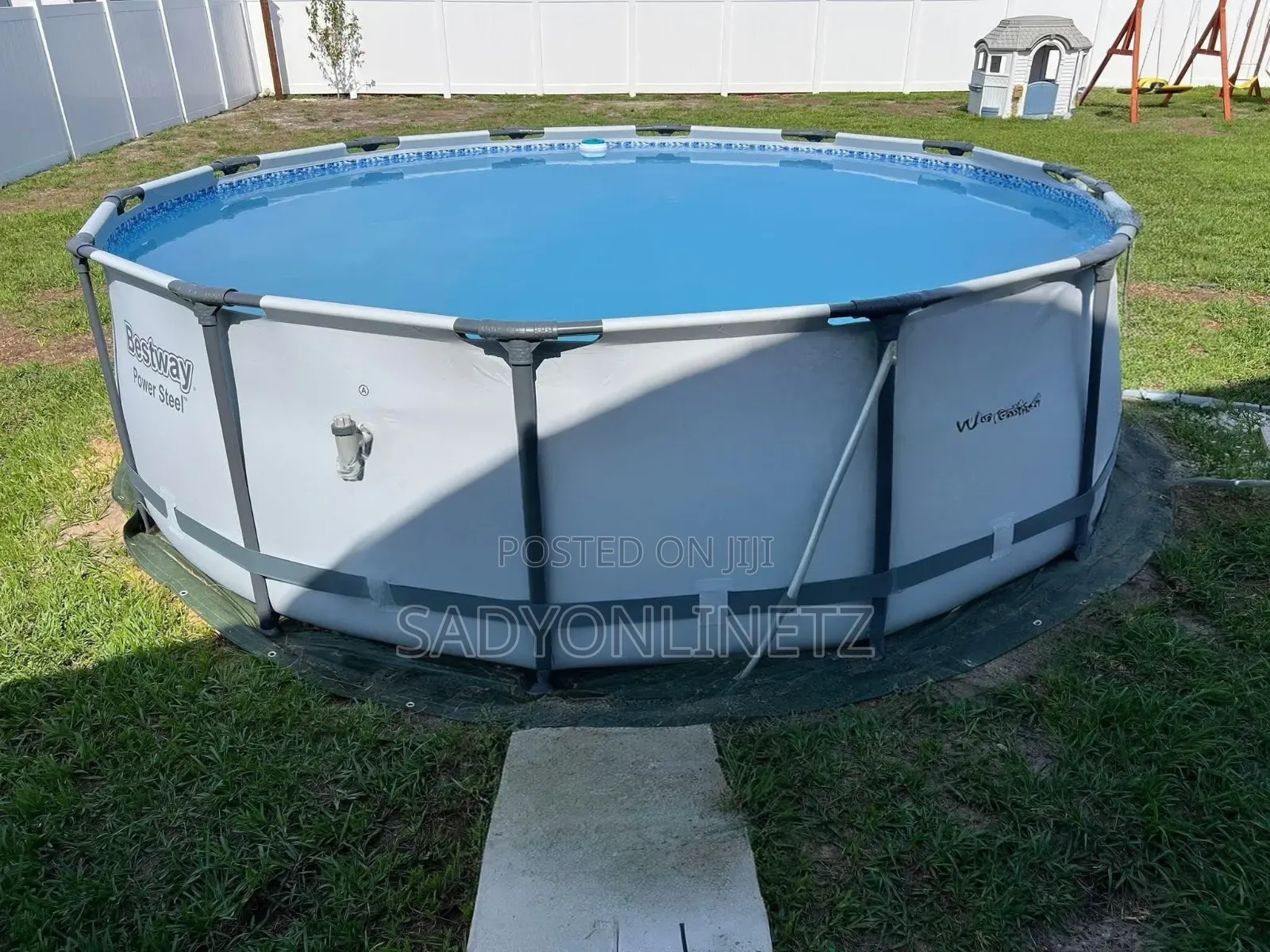 Steel Pro Family Round Swimming Pool 305cm