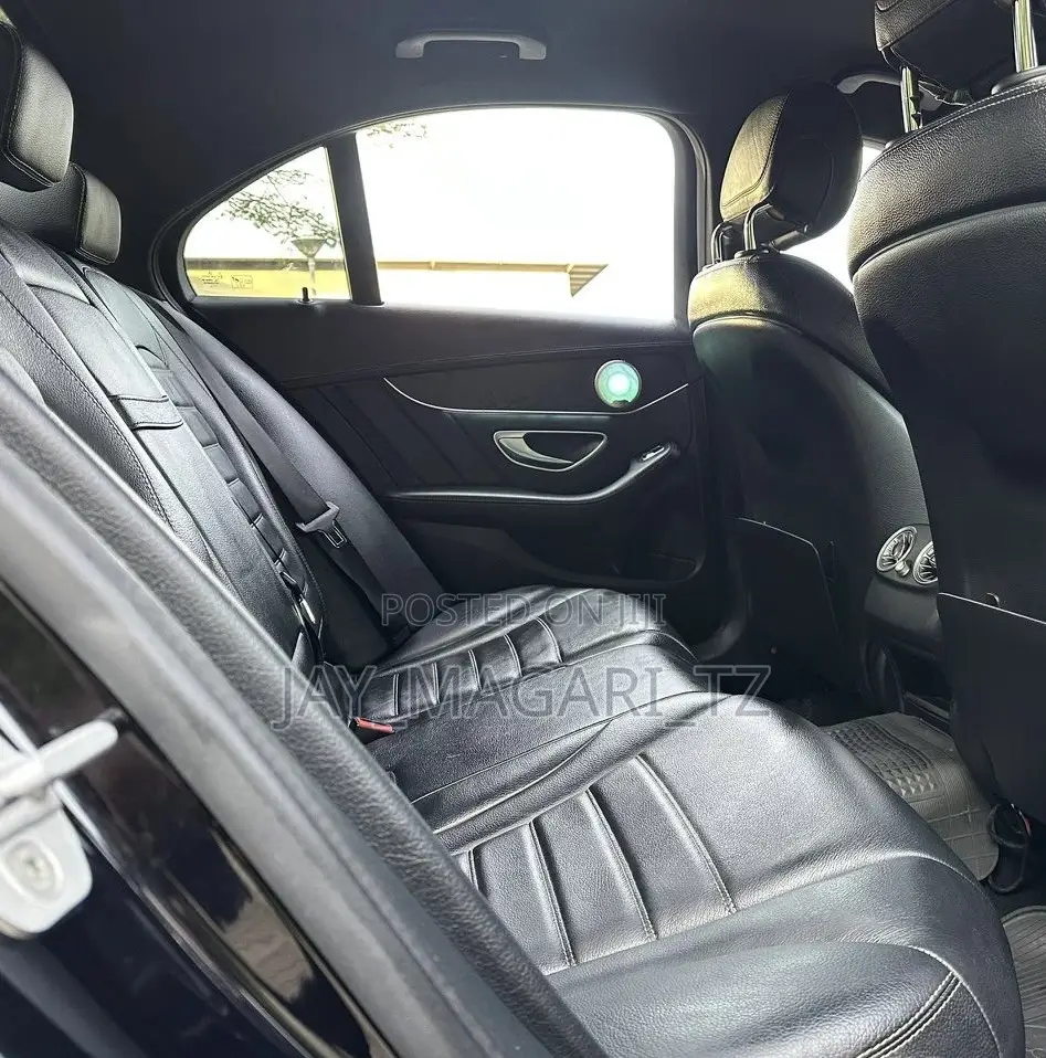Mercedes-Benz C200 2014 Black