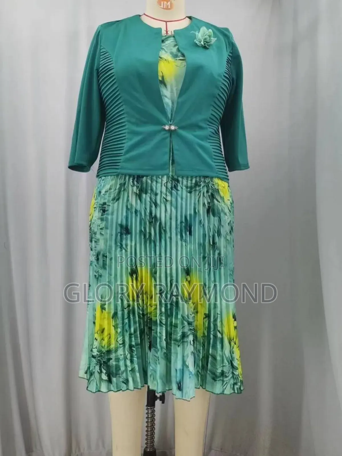 Quality Dresses  With Coat