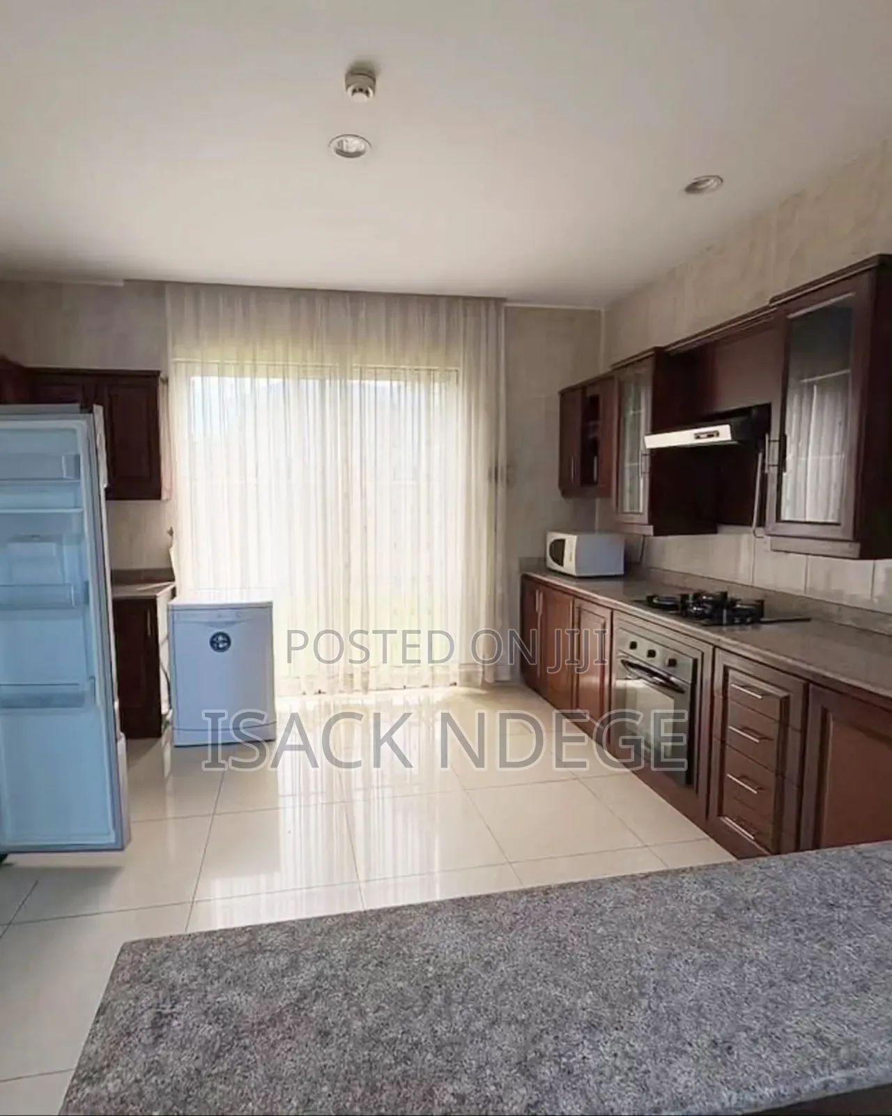 Furnished 5bdrm Villa in Oys, Oyster Bay for rent