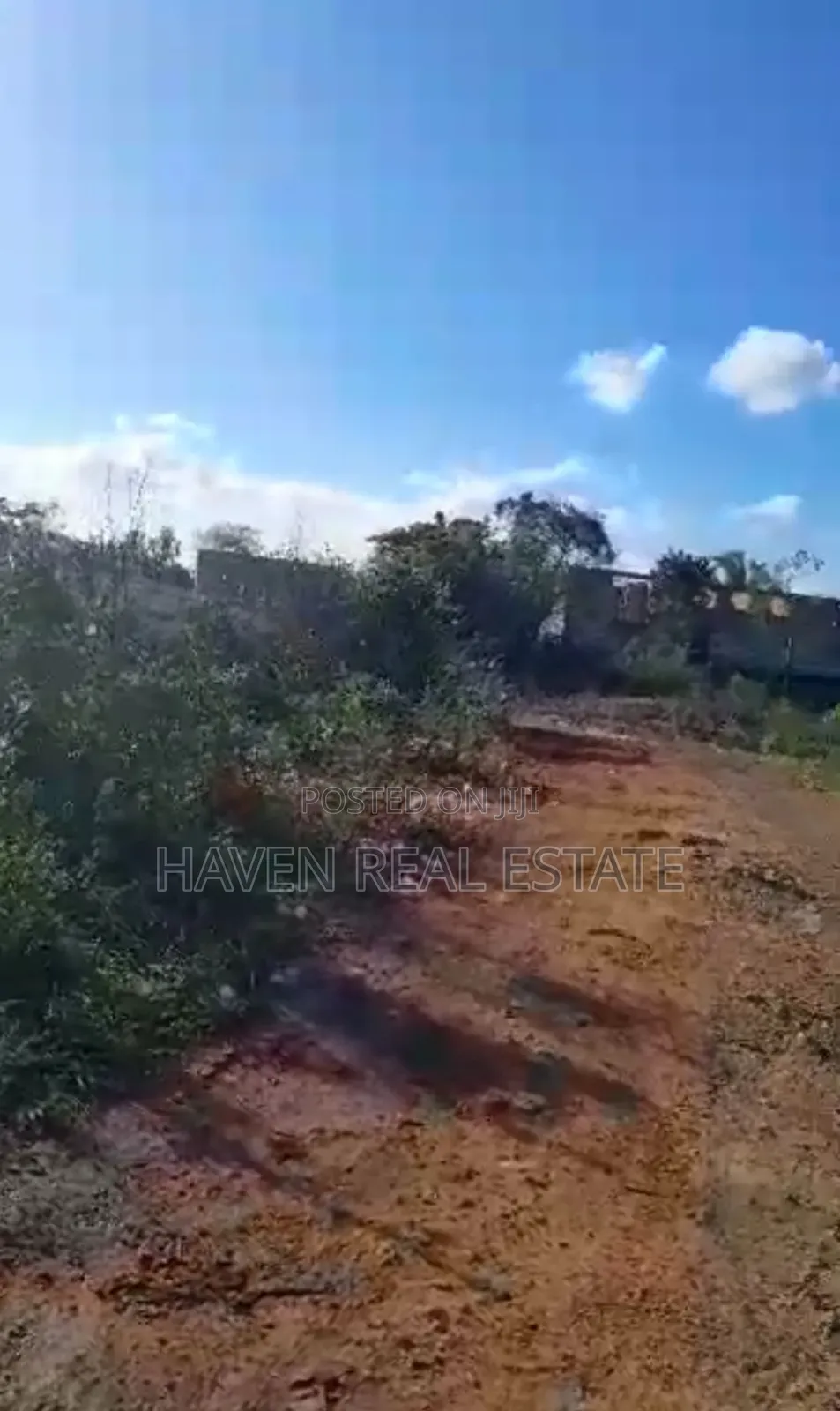 Kiwanja Kizuri Kinauzwa Skuli Tunguu Zanzibar