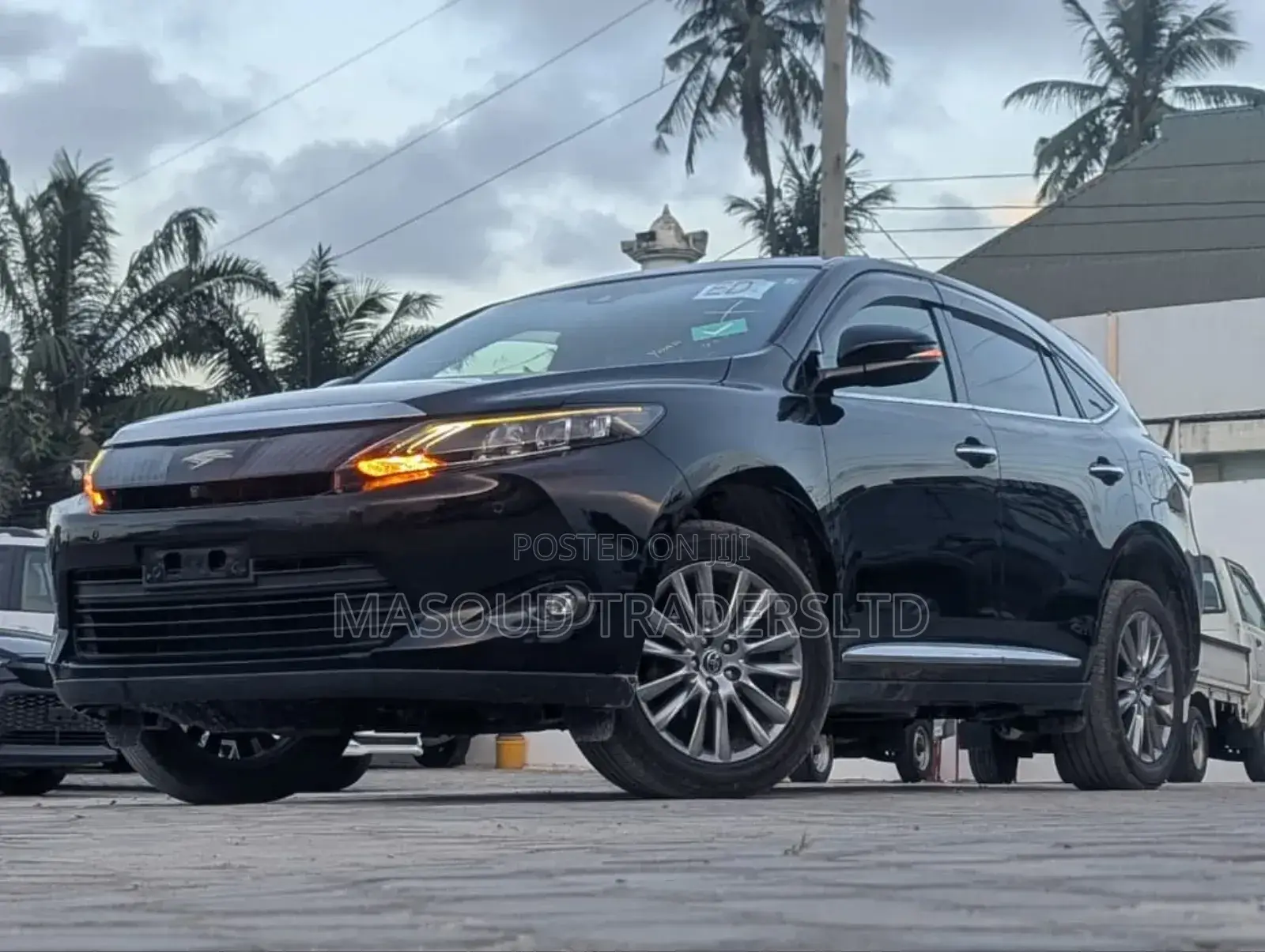 Toyota Harrier 2.0 4WD 2015 Black