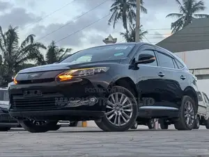 Toyota Harrier 2.0 4WD 2015 Black