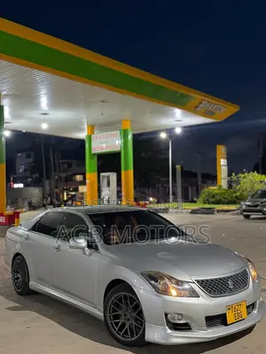 Toyota Crown 2009 Silver