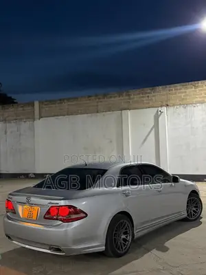 Toyota Crown 2009 Silver