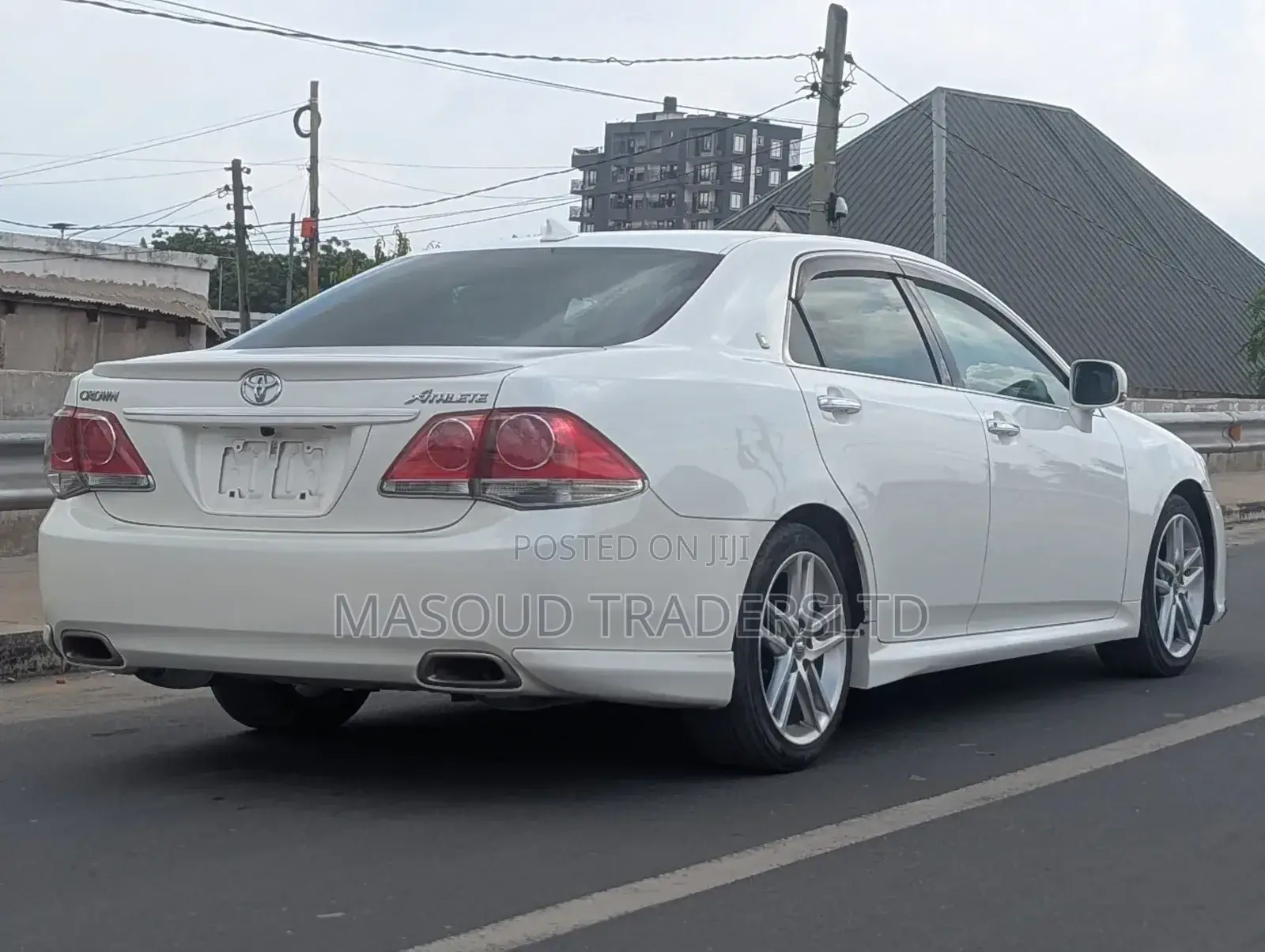 Toyota Crown 2010 White