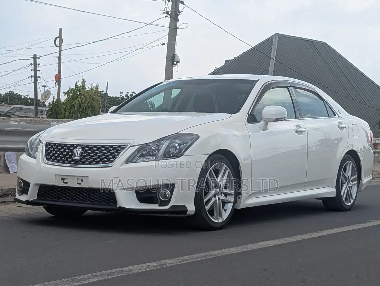 Toyota Crown 2010 White