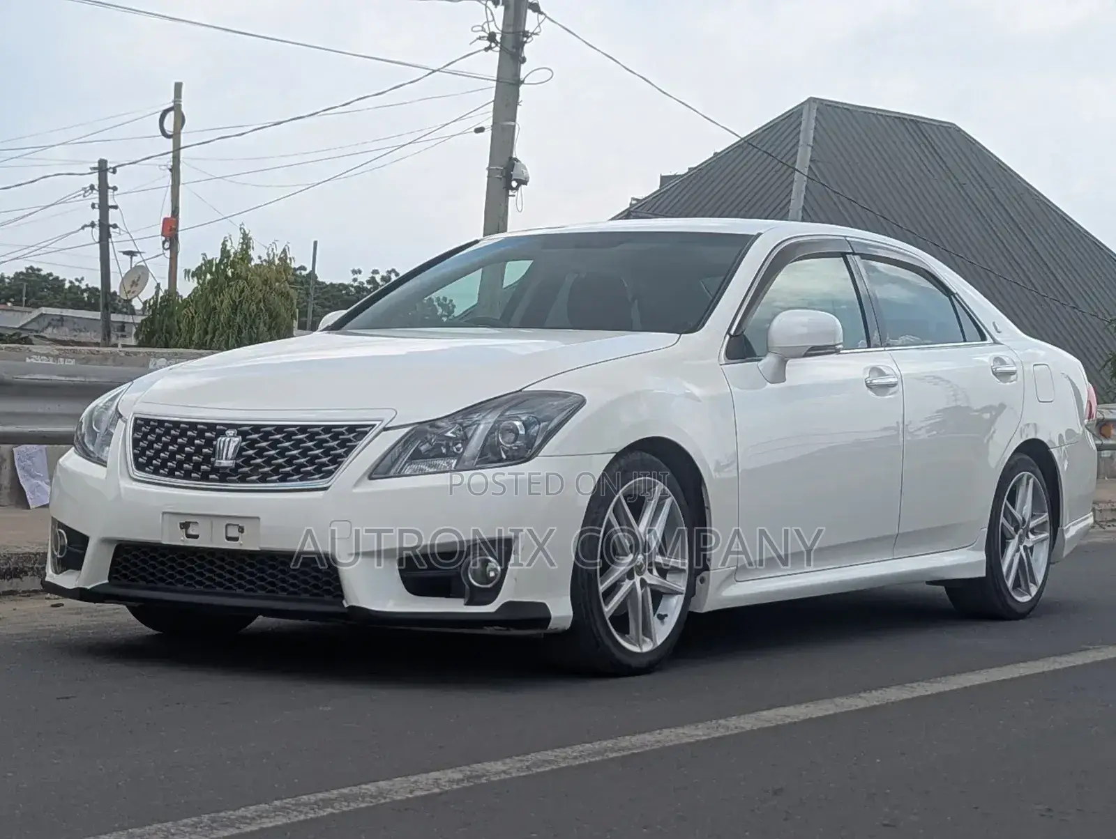 Toyota Crown 2010 White