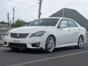 Toyota Crown 2010 White