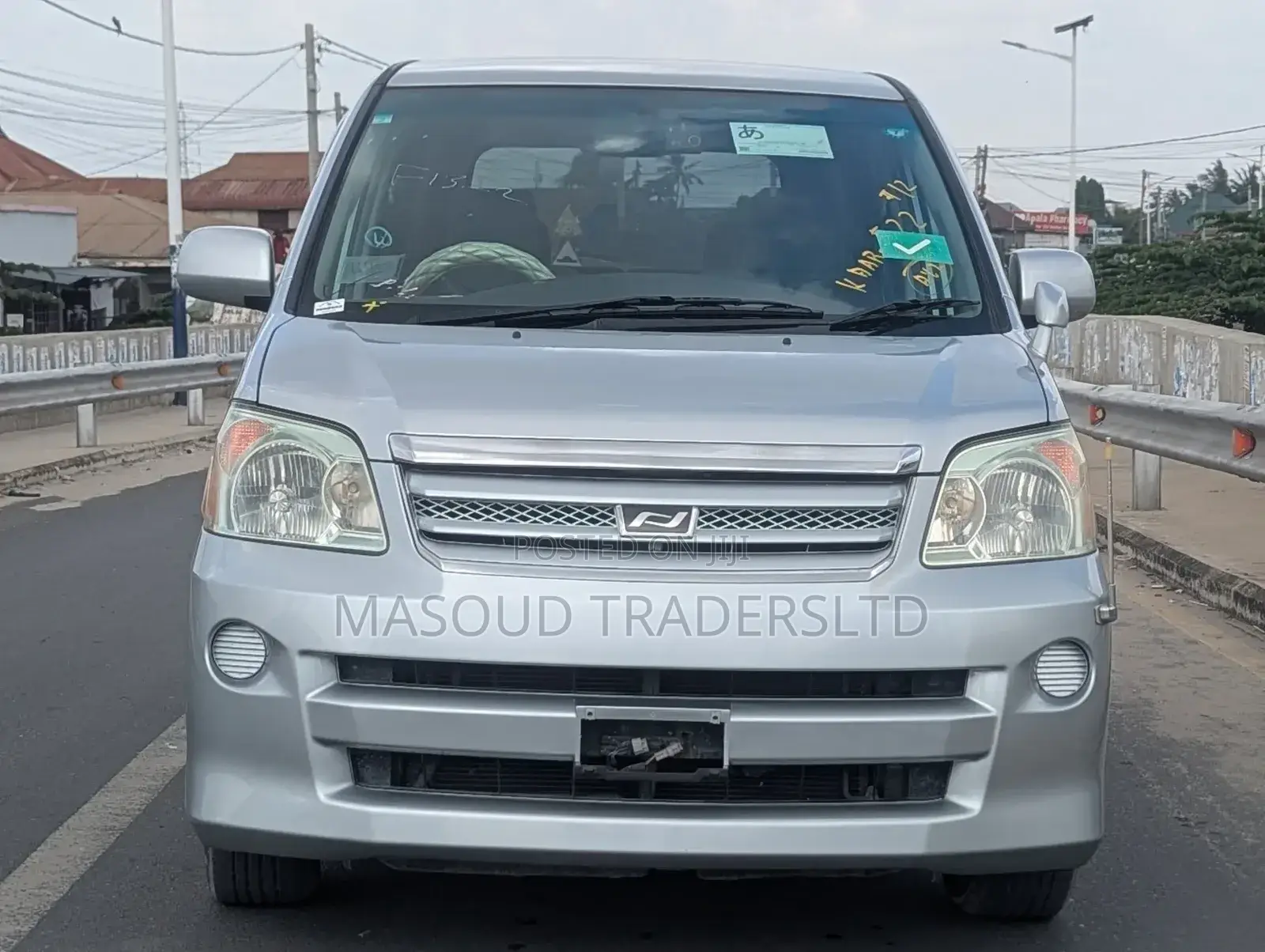 Toyota Noah 2.0 AWD (8 Seater) 2006 Silver