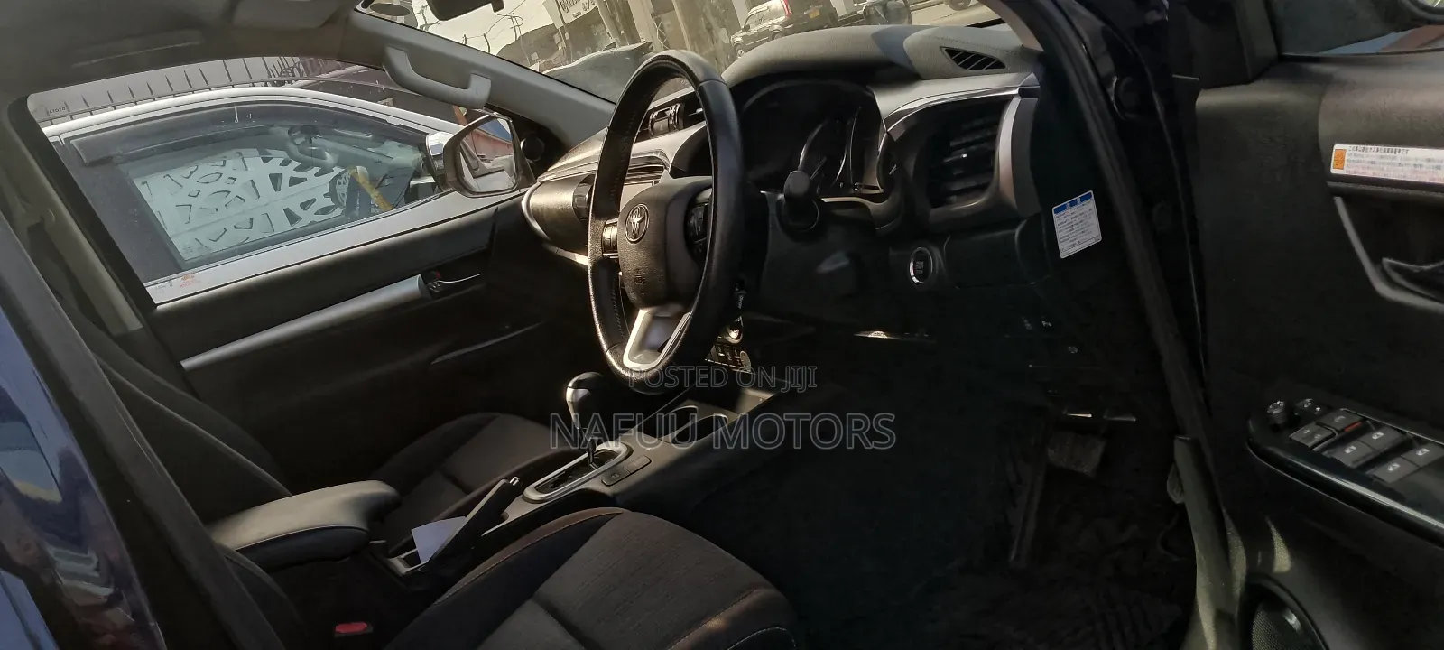 Toyota Hilux 2020 Blue