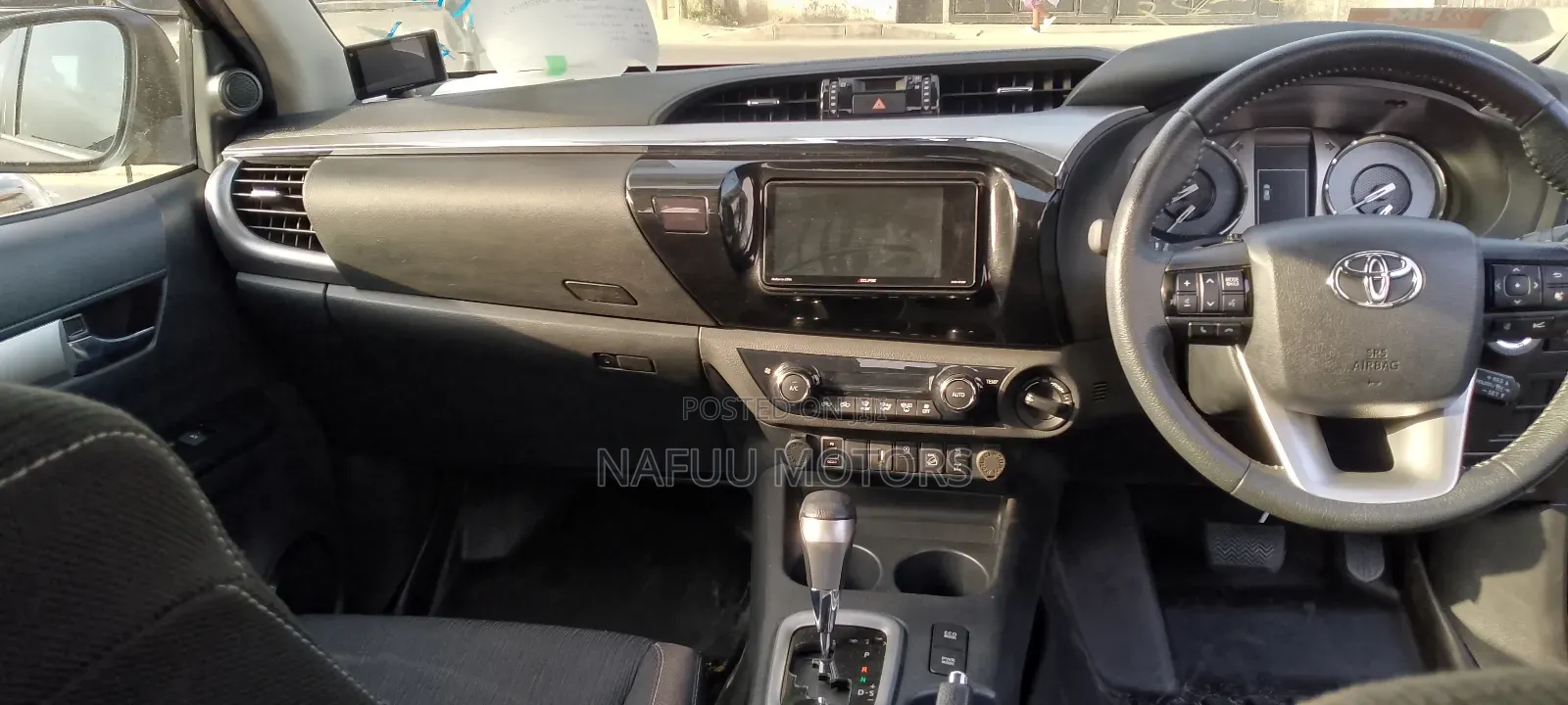 Toyota Hilux 2021 Gray