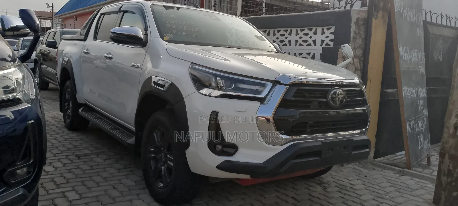 Toyota Hilux 2020 White