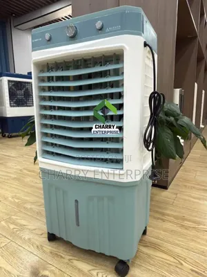 Ailyons Aircooler 23 Liters 
*Ice Packs