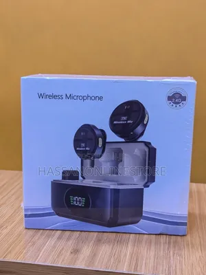 Q8 Dual Wireless Lavalier Microphone System With a Charging Case