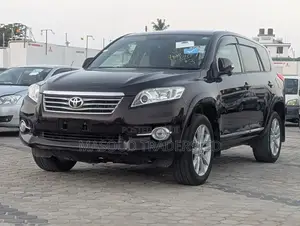 Toyota Vanguard 2011 Maroon