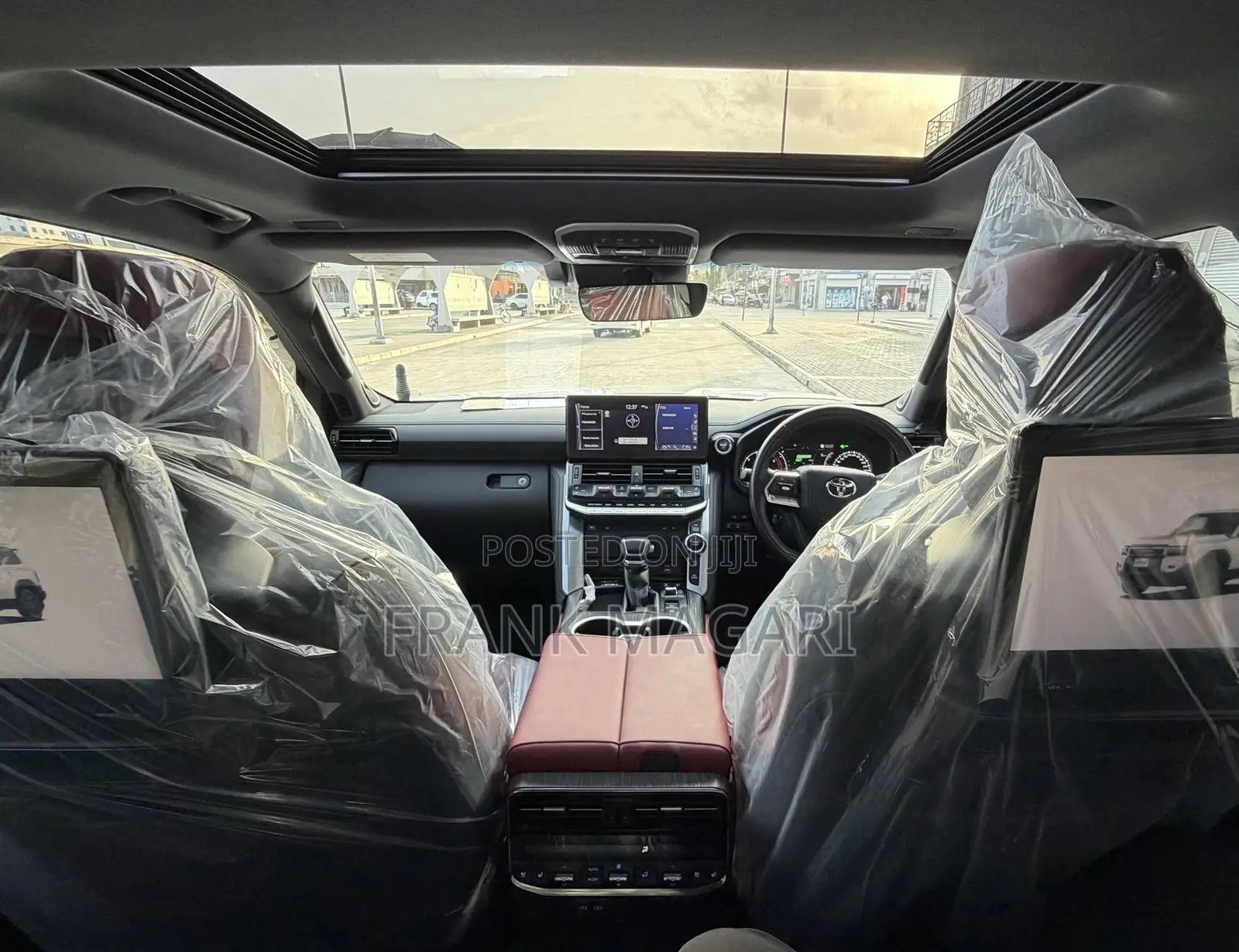 Toyota Land Cruiser LC300 2024 White