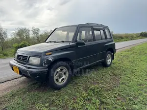 Suzuki Escudo 1998 Black