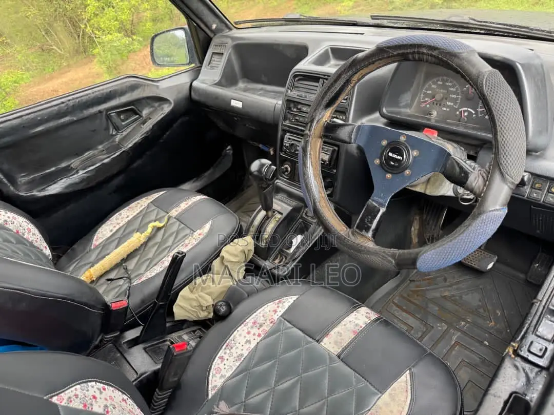Suzuki Escudo 1998 Black