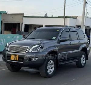 Toyota Land Cruiser Prado 2.7 5dr 2004 Gray