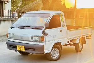 Toyota Liteace Ya Kabureta Used on Sale.