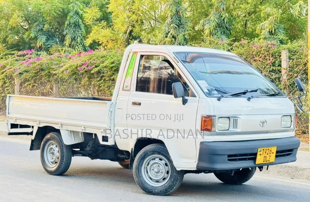 Toyota Liteace Ya Kabureta Used on Sale.