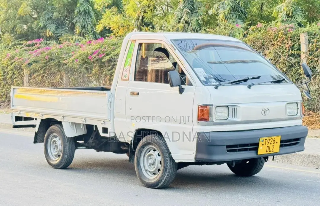 Toyota Liteace Ya Kabureta Used on Sale.