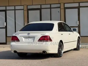 Toyota Crown 2005 Pearl