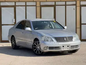 Toyota Crown Royale 2005 Silver