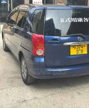 Toyota Raum 2004 Blue