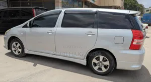 Toyota Wish 2004 Silver