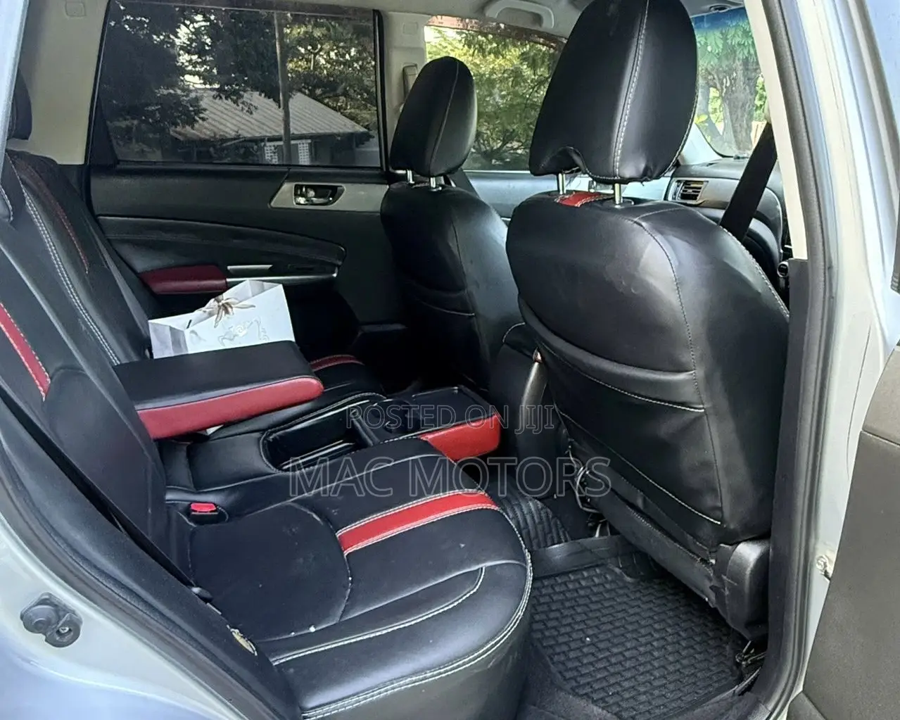 Subaru Forester 2011 Silver