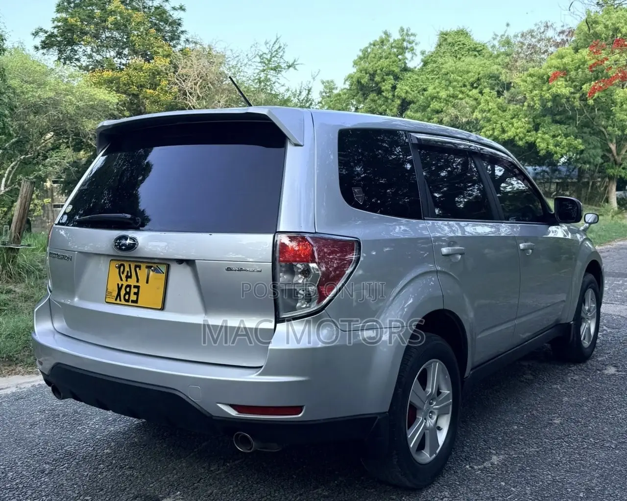 Subaru Forester 2011 Silver