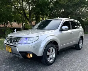 Subaru Forester 2011 Silver
